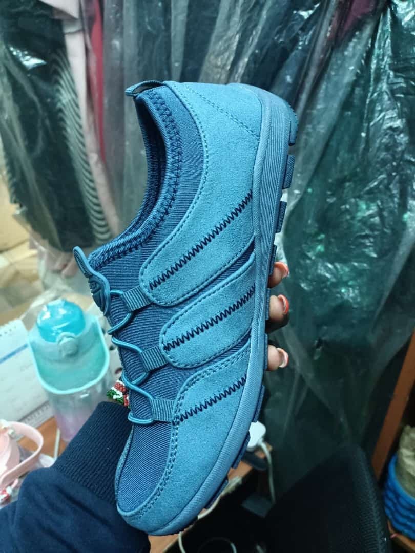 Slip-on shoes colours